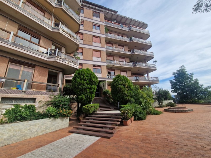 Trilocale in Vendita a Messina, 170'000&euro;, 85 m², arredato