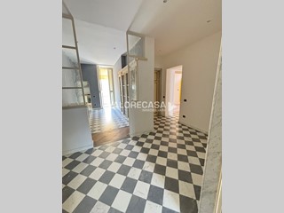 Appartamento in Vendita a Carrara, zona Centro cittÃ, 205'000&euro;, 100 m²