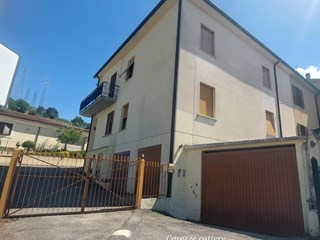 Appartamento in Vendita a Terni, 140'000&euro;, 103 m²
