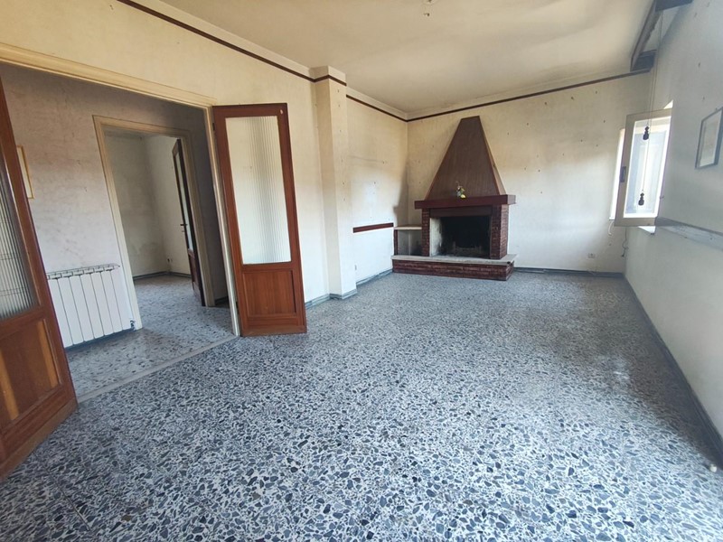 Appartamento in Vendita a Lucca, zona Maggiano, 129'000&euro;, 140 m²