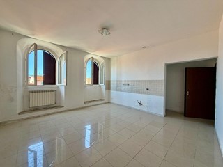 Bilocale in Vendita a Livorno, 90'000&euro;, 60 m²