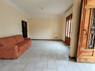 Appartamento in Vendita a Casciana Terme Lari, zona Casciana Terme, 180'000&euro;, 112 m², con Box
