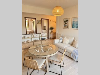 Appartamento in Vendita a Massa, zona Marina di Massa, 240'000&euro;, 70 m², arredato, con Box