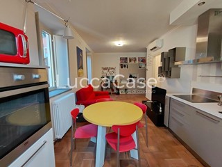 Bilocale in Vendita a Lucca, zona Monte San Quirico, 238'000&euro;, 55 m², arredato
