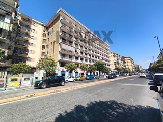Trilocale in Vendita a Napoli, 270'000&euro;, 95 m²