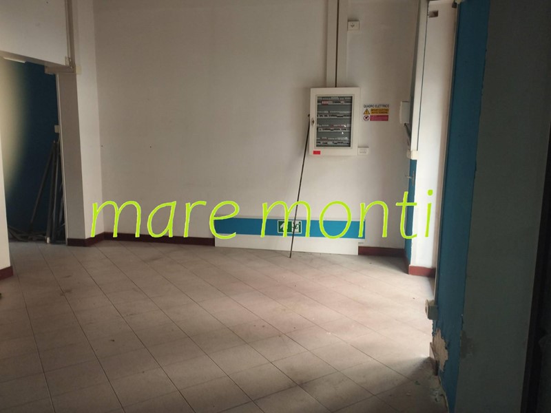 Trilocale in Vendita a Savona, 65'000&euro;, 80 m²