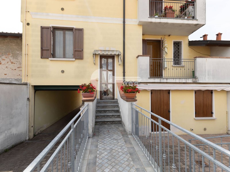 Trilocale in Vendita a Pralboino, 95'000&euro;, 81 m²