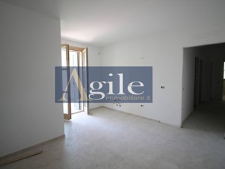 Trilocale in Vendita a Martinsicuro, 155'000&euro;, 76 m²