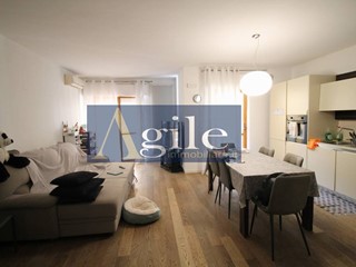 Appartamento in Vendita a Alba Adriatica, 170'000&euro;, 147 m²
