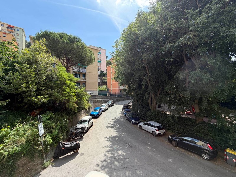 Appartamento in Vendita a Genova, 77'000&euro;, 72 m²