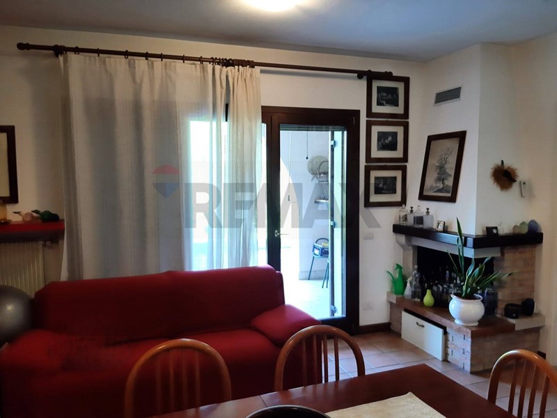 Bilocale in Vendita a Pederobba, 130'000&euro;, 78 m²