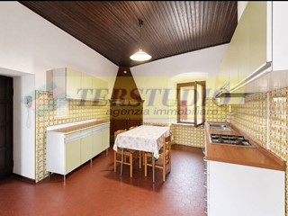 Trilocale in Vendita a Cisano Bergamasco, 110'000&euro;, 130 m²