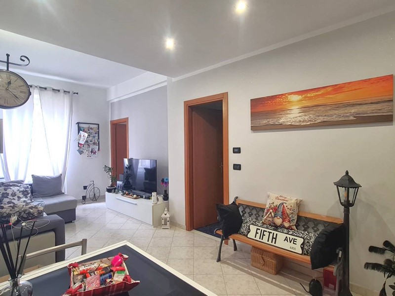 Appartamento in Vendita a Genova, 89'000&euro;, 80 m²