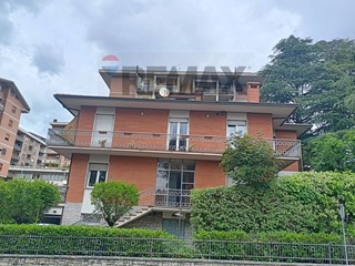 Appartamento in Affitto a Perugia, 1'200&euro;, 160 m²