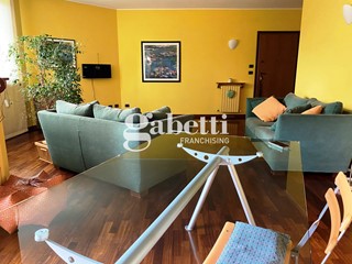 Quadrilocale in Affitto a Torino, 700&euro;, 95 m², arredato