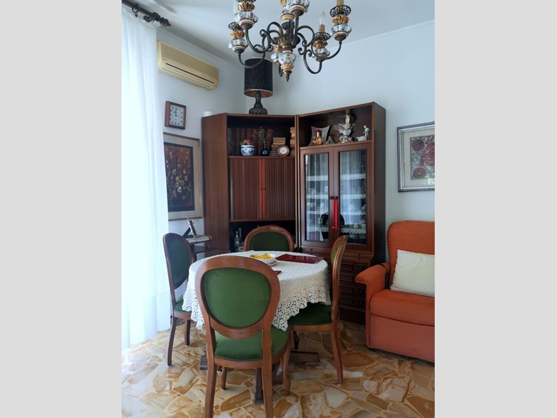 Bilocale in Vendita a Rapallo, 119'000&euro;, 71 m²