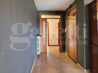 Appartamento in Vendita a Ripatransone, 94'000&euro;, 147 m², con Box