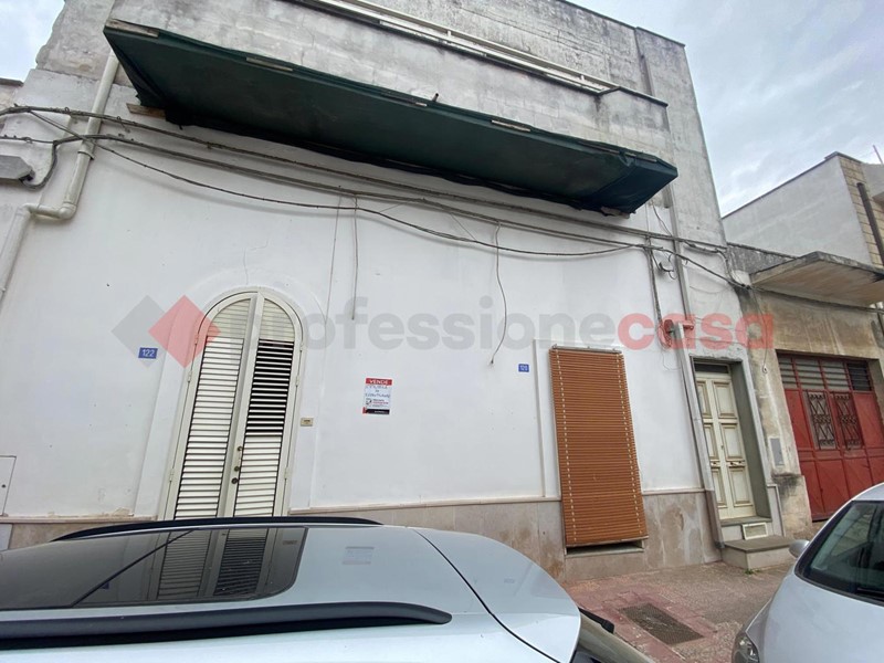 Appartamento in Vendita a Avetrana, 95'000&euro;, 135 m²