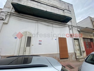 Appartamento in Vendita a Avetrana, 95'000&euro;, 135 m²