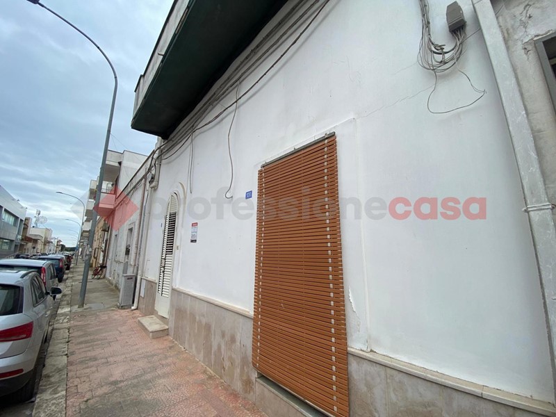 Bilocale in Vendita a Avetrana, 40'000&euro;, 70 m²