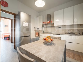 Trilocale in Vendita a Milano, 395'000&euro;, 90 m², arredato, con Box