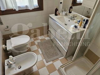 Quadrilocale in Vendita a Correzzola, 105'000&euro;, 93 m², arredato, con Box