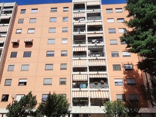 Quadrilocale in Vendita a Nichelino, 109'000&euro;, 95 m²