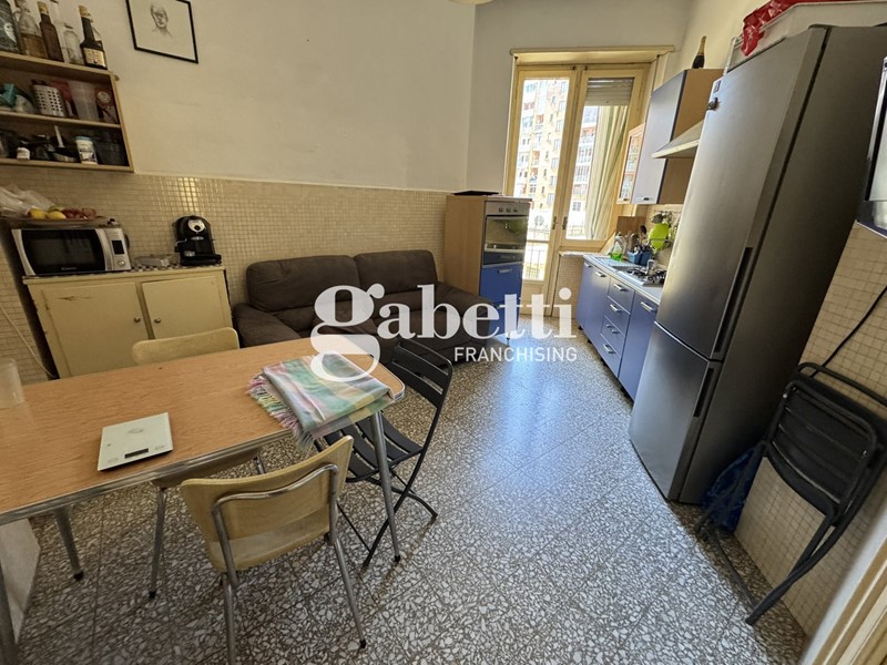 Quadrilocale in Affitto a Torino, 580&euro;, 136 m²