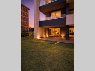 Quadrilocale in Vendita a Parma, 550'000&euro;, 148 m², con Box