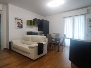 Quadrilocale in Affitto a Savona, zona Valloria, 950&euro;, 85 m², arredato, con Box
