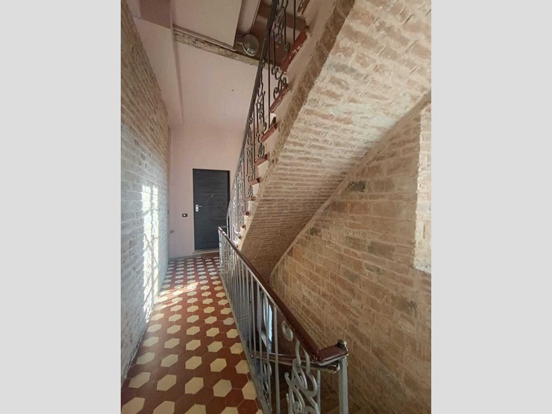 Trilocale in Vendita a Cremona, 102'000&euro;, 92 m², arredato