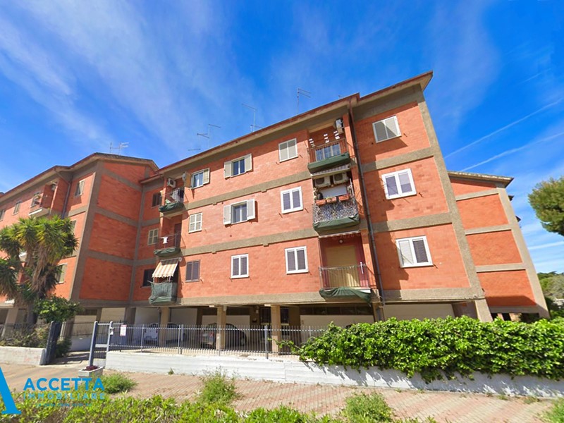Quadrilocale in Vendita a Taranto, zona Rione Laghi - Taranto 2, 79'000&euro;, 113 m²
