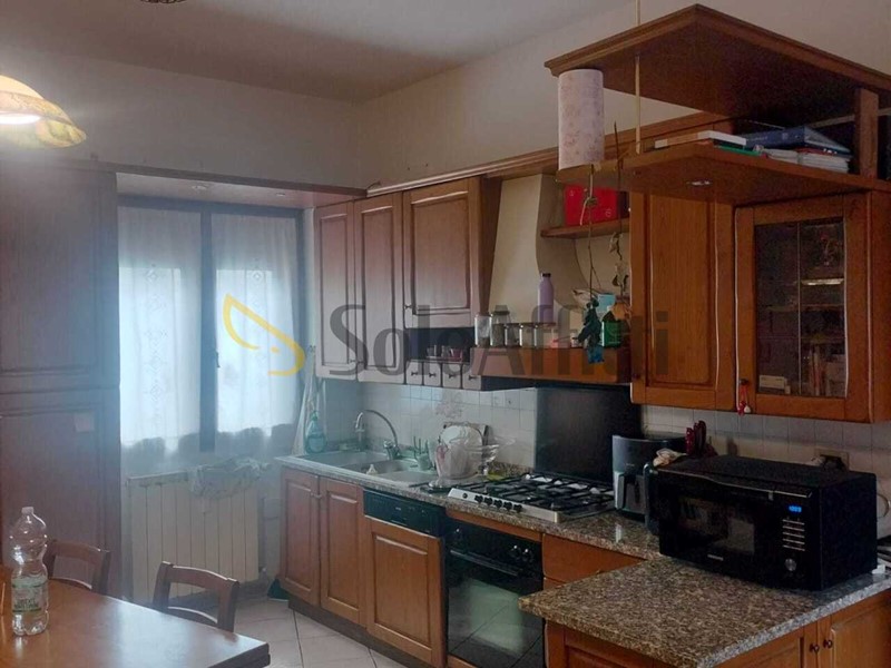 Quadrilocale in Affitto a Firenze, zona Castello, 1'500&euro;, 80 m², arredato