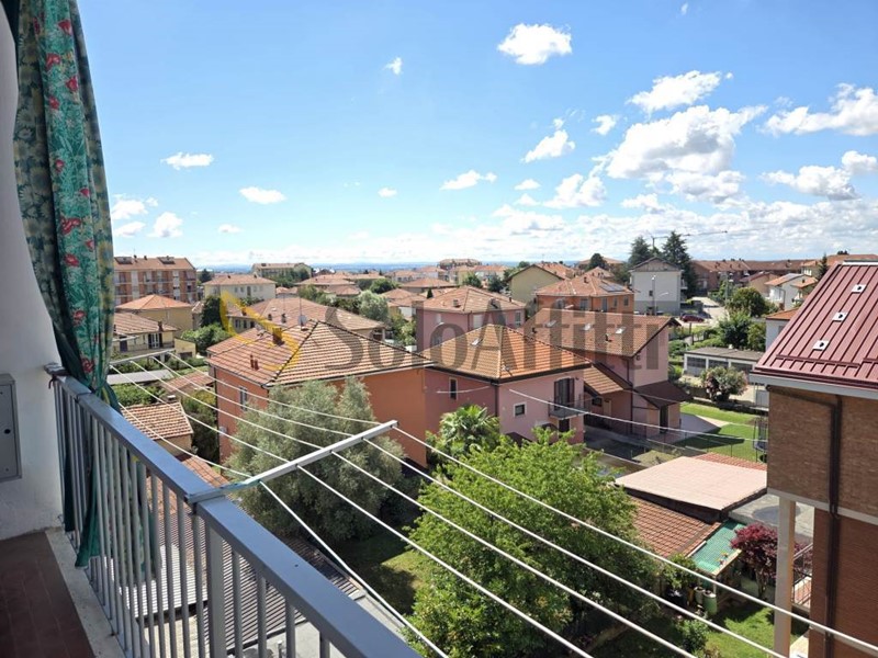 Trilocale in Affitto a Chieri, zona Via Roaschia, 560&euro;, 85 m², arredato