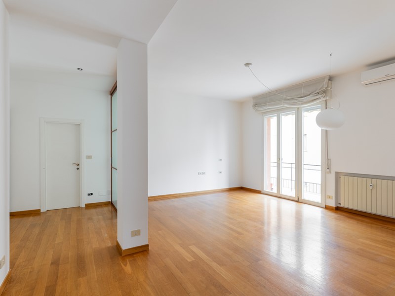 Appartamento in Vendita a Bologna, 585'000&euro;, 132 m², con Box