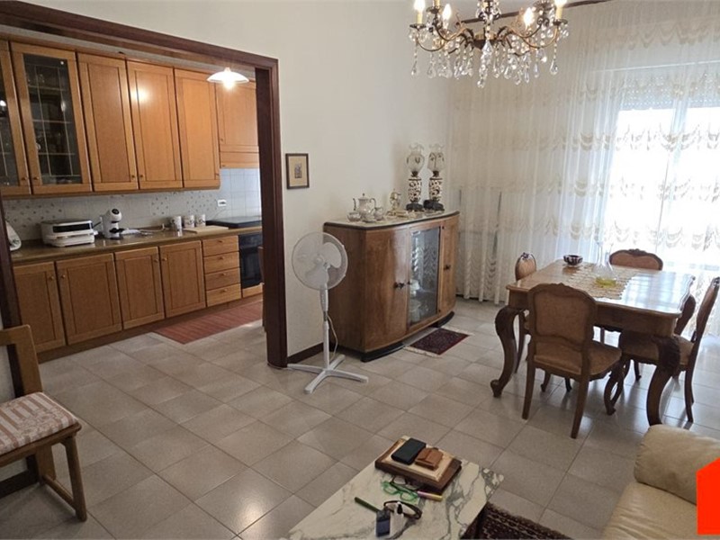 Quadrilocale in Vendita a Alcamo, 70'000&euro;, 100 m²