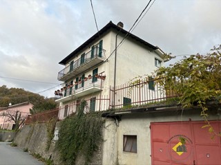 Appartamento in Vendita a Savignone, 18'020&euro;, 100 m²