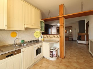 Appartamento in Vendita a Figline e Incisa Valdarno, zona Incisa, 160'000&euro;, 95 m², arredato, con Box
