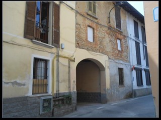 Trilocale in Vendita a Limbiate, 38'400&euro;, 83 m²