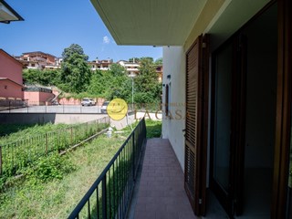 Trilocale in Vendita a Figline e Incisa Valdarno, zona Incisa, 190'000&euro;, 78 m², con Box