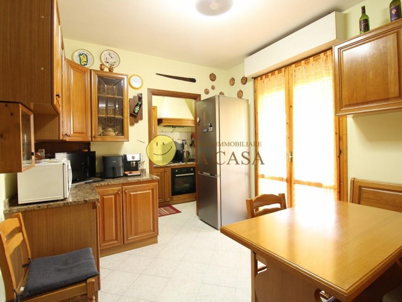 Appartamento in Vendita a Figline e Incisa Valdarno, zona Incisa, 198'000&euro;, 95 m², arredato, con Box