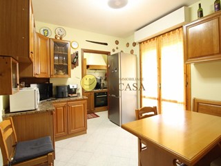 Appartamento in Vendita a Figline e Incisa Valdarno, zona Incisa, 198'000&euro;, 95 m², arredato, con Box