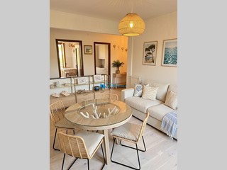 Appartamento in Vendita a Massa, zona Marina di Massa, 240'000&euro;, 70 m², arredato, con Box