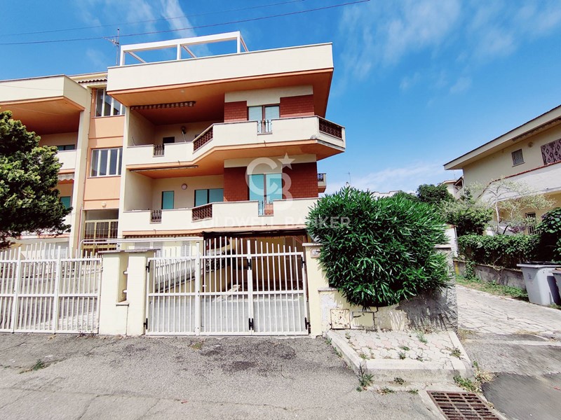 Quadrilocale in Affitto a Montalto di Castro, 150 m²