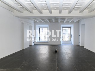 Appartamento in Affitto a Roma, 7'200&euro;, 180 m²