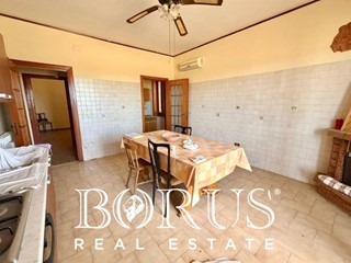 Appartamento in Vendita a Villa Literno, 150'000&euro;, 120 m²