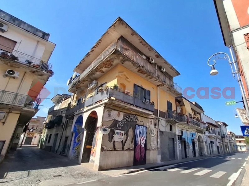 Trilocale in Vendita a San Valentino Torio, 69'000&euro;, 75 m²