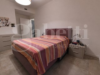 Trilocale in Vendita a Monza, 385'000&euro;, 111 m², con Box
