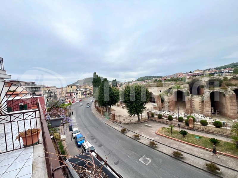 Attico in Vendita a Pozzuoli, 485'000&euro;, 140 m²