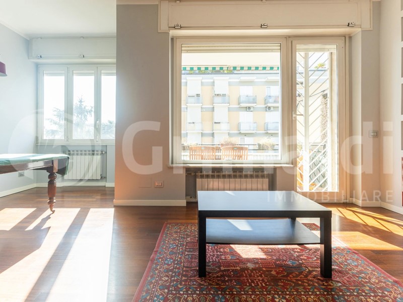 Trilocale in Affitto a Roma, 1'600&euro;, 106 m²